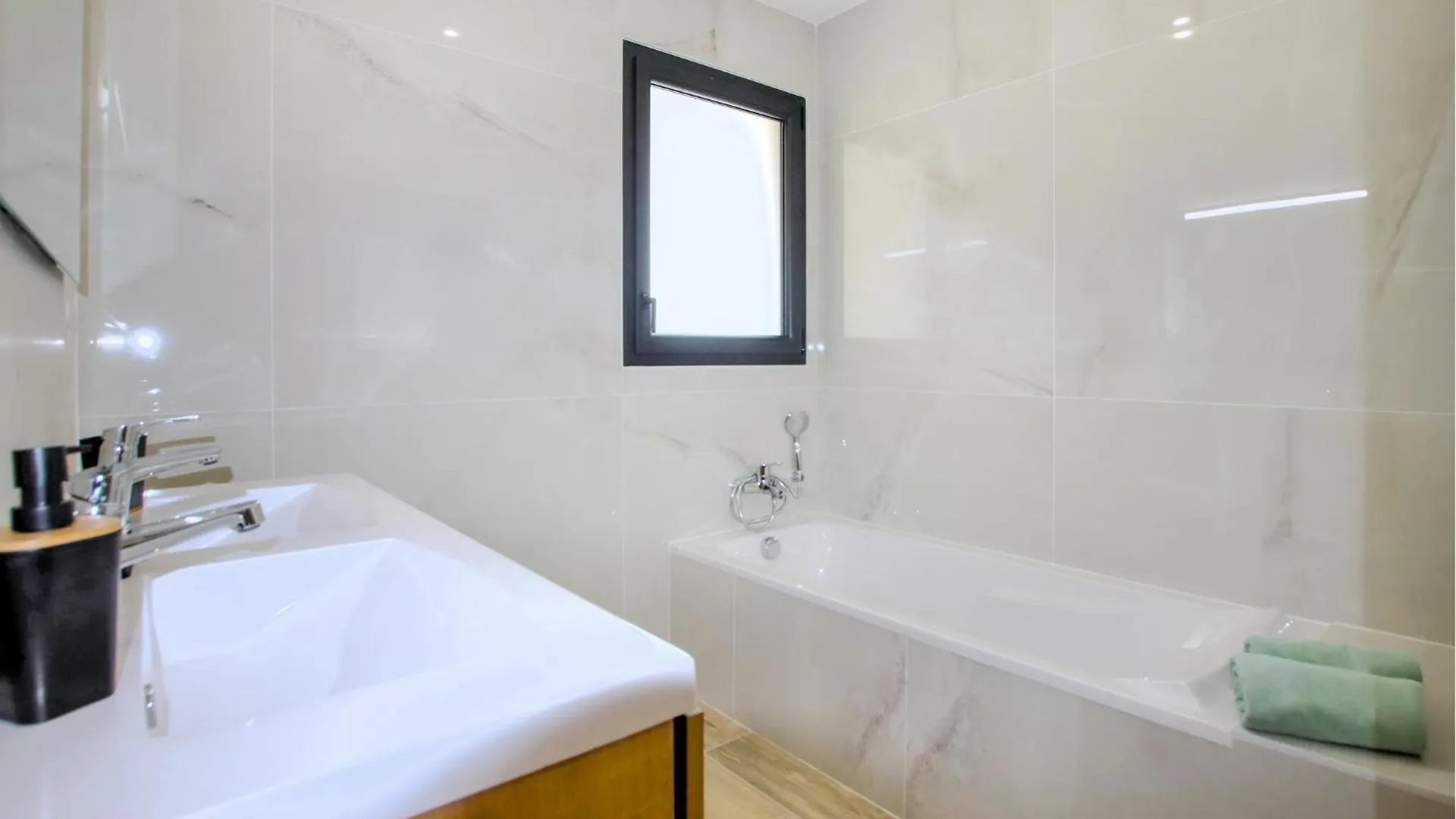 Beautiful Home In Puy St Martin Puy-Saint-Martin