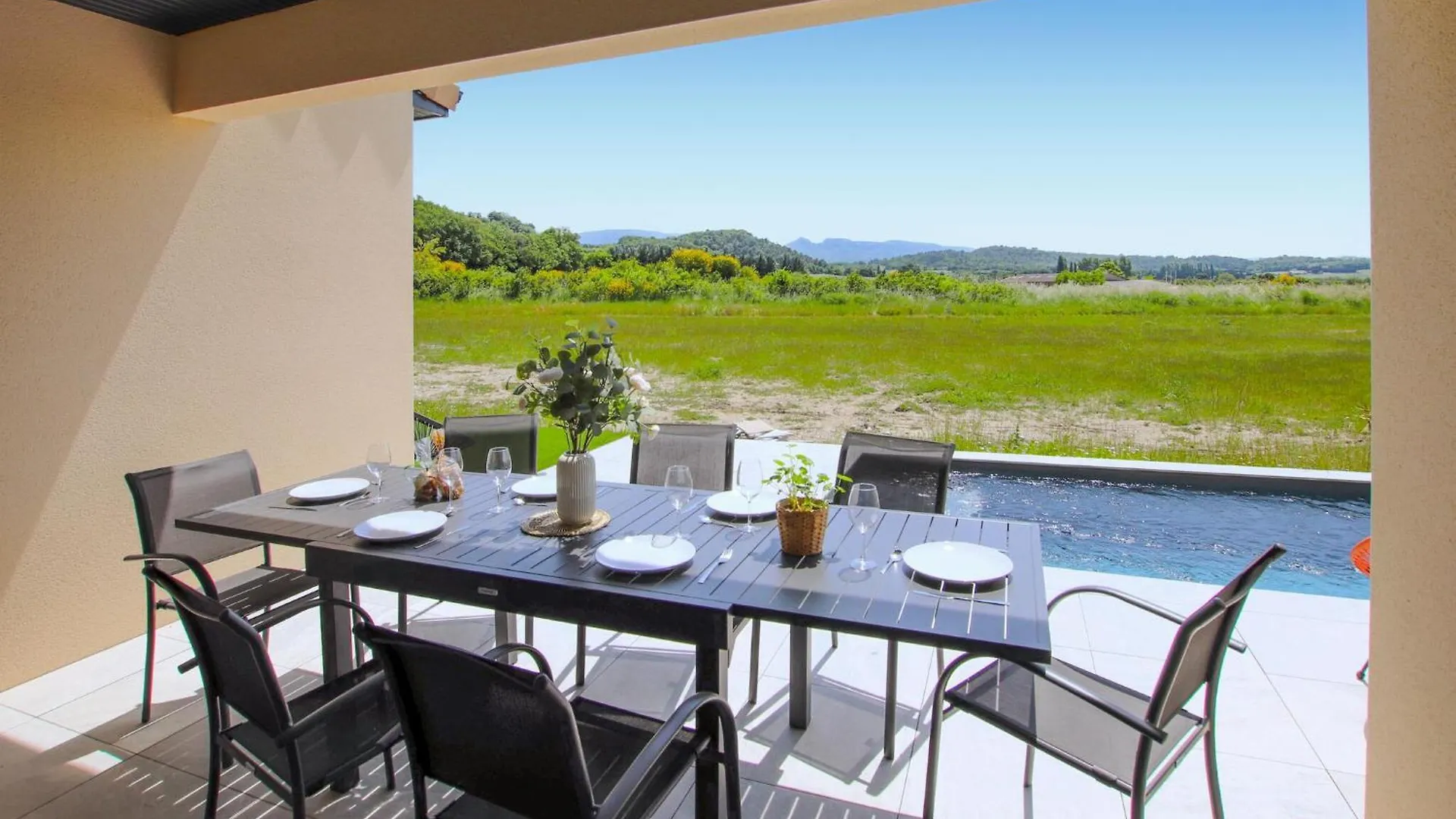 Beautiful Home In Puy St Martin Puy-Saint-Martin 0*,